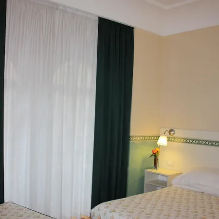 Panzió Best Comfort Suites *